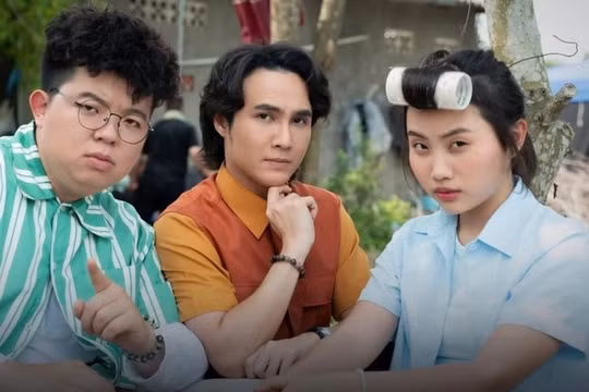 Sau 3 ngày ra rạp, 'Nhà gia tiên' chạm mốc 100 tỉ đồng