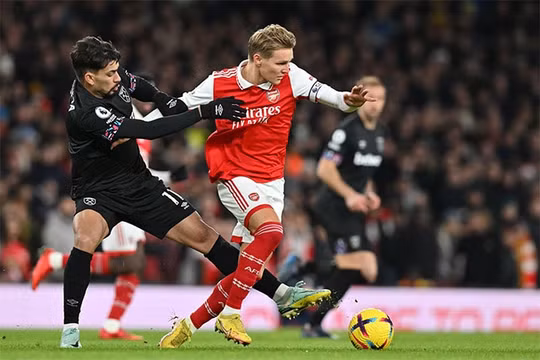 Arsenal khó có thể vô địch