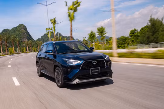 Đua khuyến mại, giá xe gầm cao cỡ B chỉ còn hơn 500 triệu đồng