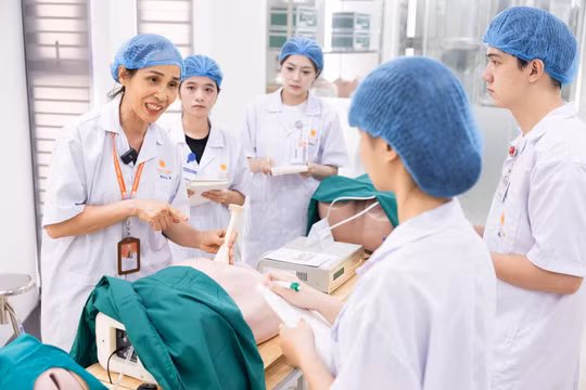 Ngành Y tế bước vào năm 2026 với áp lực hoàn thành chỉ tiêu cao, cải cách toàn diện từ phòng bệnh đến chuyển đổi số