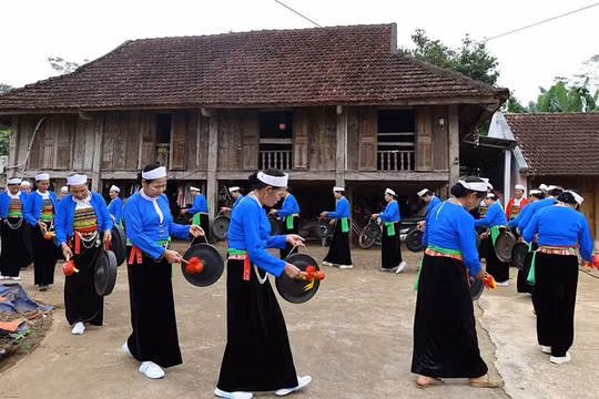 Quảng bá di sản chiêng Mường và nhạc Ngũ âm Khmer tại Hà Nội