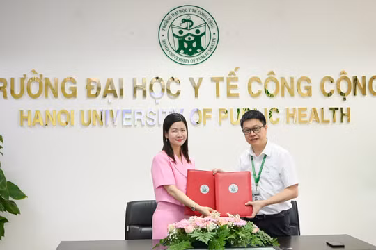 Trường ĐH Y tế Công cộng và Quỹ VinFuture hợp tác phòng chống và kiểm soát thuốc lá điện tử