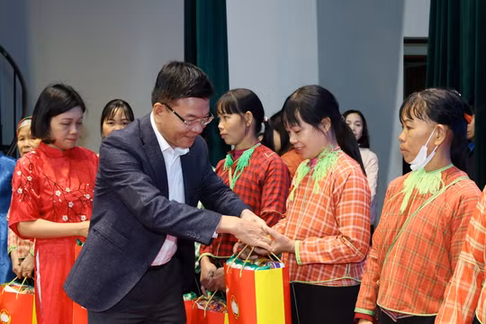 Bối cảnh 'trong ấm, ngoài yên' là điều kiện tiên quyết để tỉnh Lạng Sơn đón Tết đầm ấm, an lành hơn