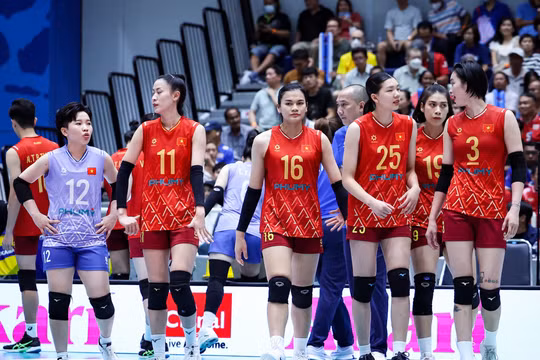 Đội tuyển bóng chuyền nữ Việt Nam thắng trận ra quân SEA V.League