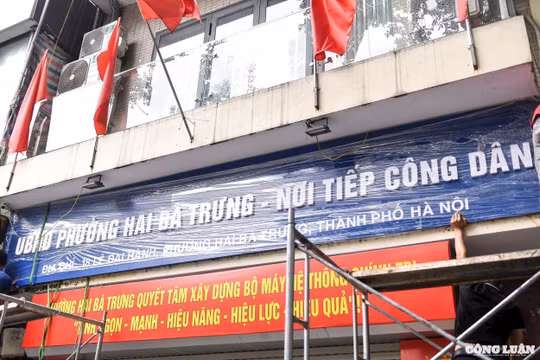 Trụ sở phường mới tại Hà Nội đồng loạt thay tên, chờ ngày hoạt động