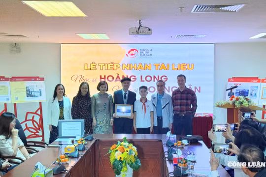 Tiếp nhận thêm nhiều tài liệu quý của các nhạc sĩ Hoàng Vân, Hoàng Long và Hoàng Lân