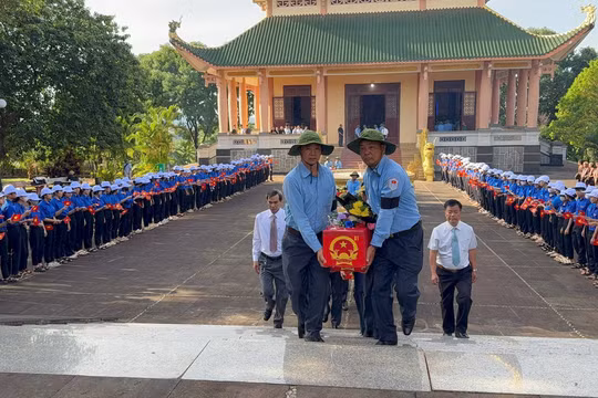 Gia Lai: Xúc động Lễ truy điệu, an táng 23 hài cốt liệt sĩ hy sinh tại Campuchia