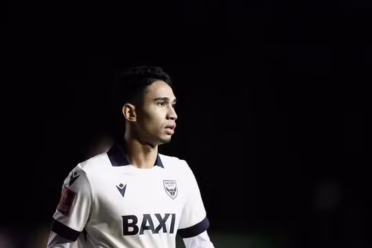 Tuyển thủ Indonesia làm nên lịch sử ở FA Cup