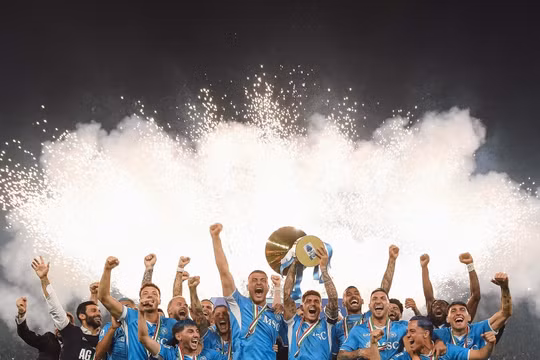 Napoli chính thức vô địch Serie A 2024/25