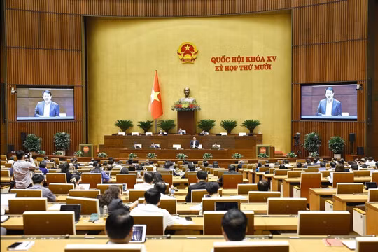 Sáng nay, Quốc hội thảo luận về dự án Luật Kinh doanh bảo hiểm