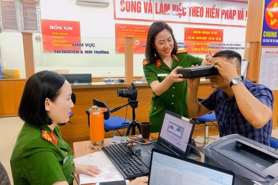Người dân được cấp đổi thẻ Căn cước miễn phí khi thay đổi địa giới hành chính trên VNeID