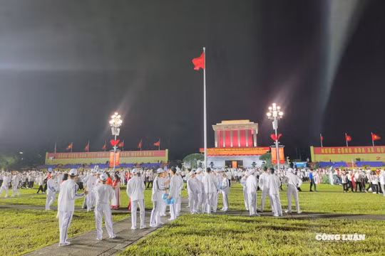Quảng trường Ba Đình rộn ràng trước giờ tổng duyệt diễu binh, diễu hành A80