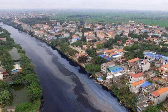 Ô nhiễm sông ngòi ở Việt Nam đã vượt ngưỡng báo động