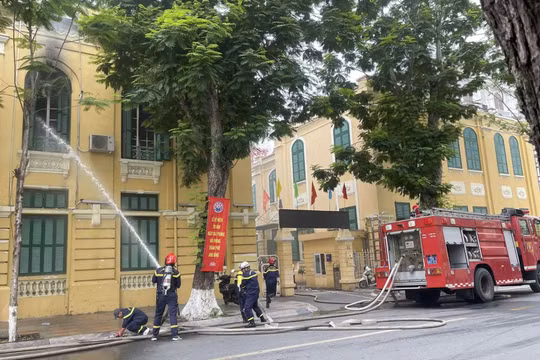 Kịp thời dập tắt đám cháy tại Sở Kế hoạch và đầu tư Hải Phòng cũ