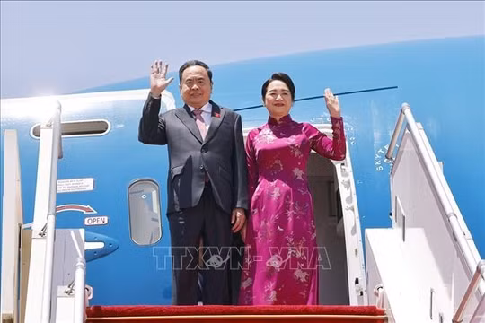 Chủ tịch Quốc hội Trần Thanh Mẫn và Phu nhân bắt đầu thăm chính thức Senegal