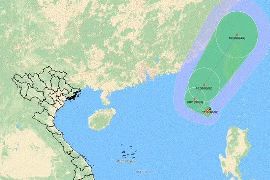 Áp thấp nhiệt đới ở Biển Đông có thể mạnh lên thành bão trong 24 giờ tới