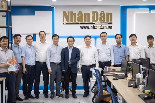 Báo Nhân Dân và Tạp chí Cộng sản chia sẻ kinh nghiệm về chuyển đổi số báo chí