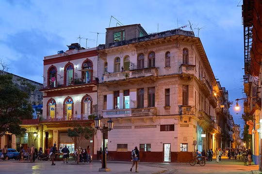 Cuba nỗ lực khôi phục lưới điện sau sự cố truyền tải