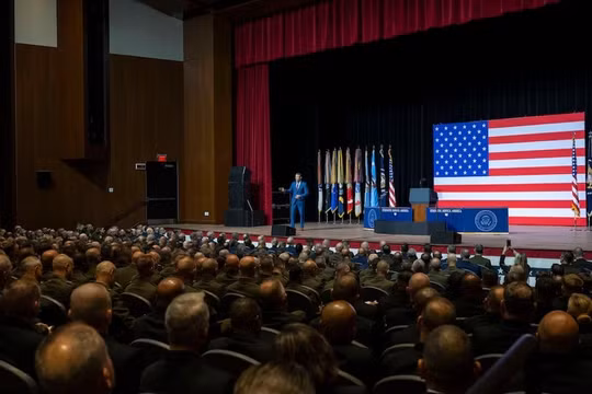 Những phát biểu 'gây sốc' của hai ông Hegseth và Trump trong cuộc họp khẩn với các tướng lĩnh Mỹ