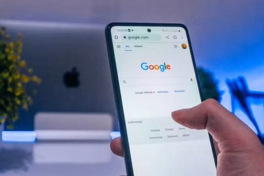 Google Pixel sắp có chế độ AI cho tìm kiếm trực tiếp từ màn hình chính
