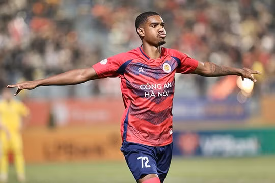 Filip nhận 'cơn ác mộng', Alan lập hat-trick giúp CAHN thoát thua ngoạn mục