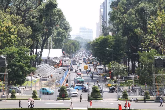 Dự báo thời tiết ngày 26/4: TP HCM ngày nắng, chiều tối mưa rải rác