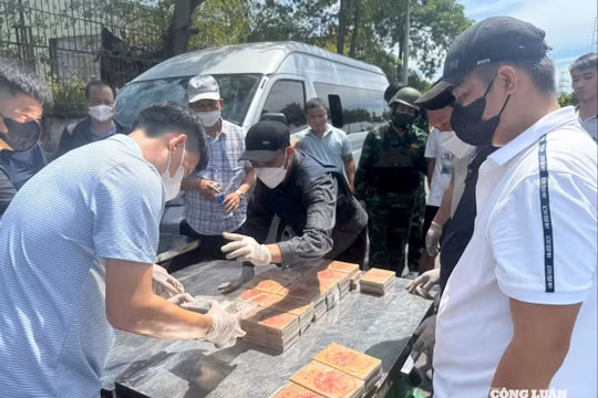 Triệt phá đường dây vận chuyển ma túy xuyên quốc gia