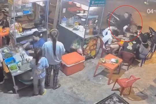 Xác minh vụ một học sinh lớp 7 bị người đàn ông đánh tới tấp tại quán ăn