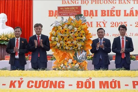 Thường trực Ban Bí thư dự Đại hội đại biểu Đảng bộ phường Bàn Thạch (Đà Nẵng)