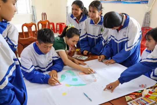 Lan tỏa ý thức bảo vệ rừng từ những Câu lạc bộ “Xanh” ở Tà Đùng