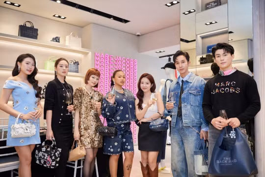 Doãn Hải My, Mẫn Tiên và dàn KOL nổi tiếng cùng đón chào mẫu túi Marc Jacobs The Dual cực hot