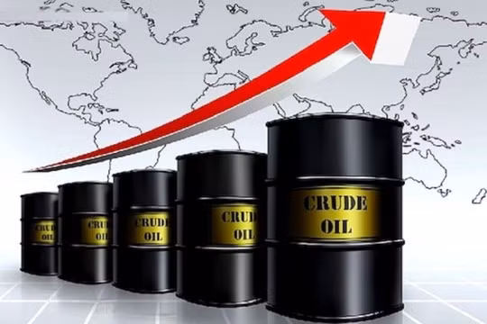 Giá dầu tăng lên 80 USD do lệnh trừng phạt mới đối với Nga
