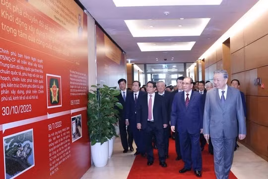 Tổng Bí thư Tô Lâm dự Hội nghị toàn quốc về đột phá phát triển khoa học, công nghệ, đổi mới sáng tạo và chuyển đổi số quốc gia