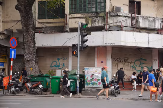 Làn sóng trả mặt bằng "bùng lên" trên nhiều tuyến phố ở Hà Nội