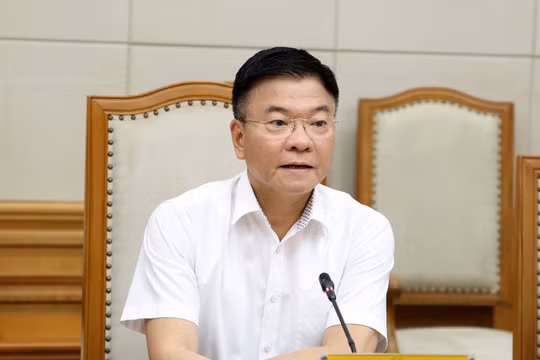 Phân định thẩm quyền hướng vào việc 'cấp huyện không còn thì việc gì lên tỉnh, việc gì xuống xã'