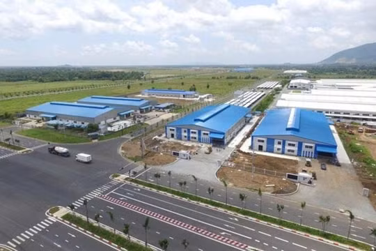 Sonadezi Châu Đức (SZC): Người liên quan đến Phó Tổng Giám đốc mua nhà dự án giữa lúc lợi nhuận chững lại, chỉ tiêu tài chính vẫn chưa cán đích