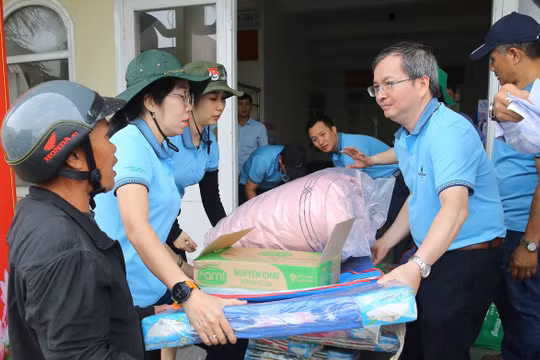 BSR hướng về vùng lũ Đắk Lắk: Mỗi chuyến hàng trao đi, tình người ở lại
