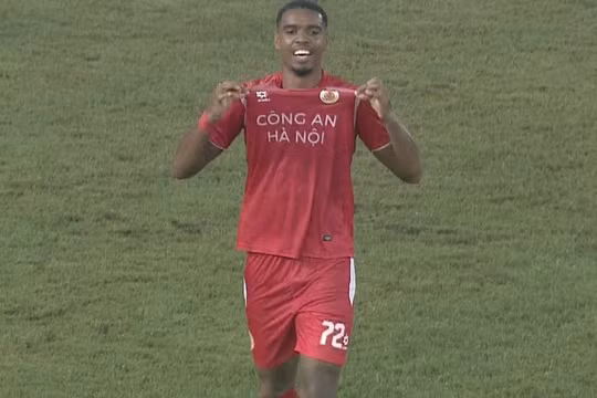 Alan lập hat-trick giúp CAHN đại thắng Hà Nội FC trong trận 'Derby Thủ đô'