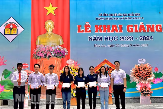 Ninh Bình có 243.956 gia đình được công nhận danh hiệu “Gia đình học tập”, đạt 82%