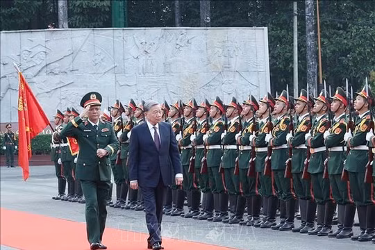 Xây dựng lực lượng vũ trang Quân khu 7 vững mạnh toàn diện 'mẫu mực, tiêu biểu'