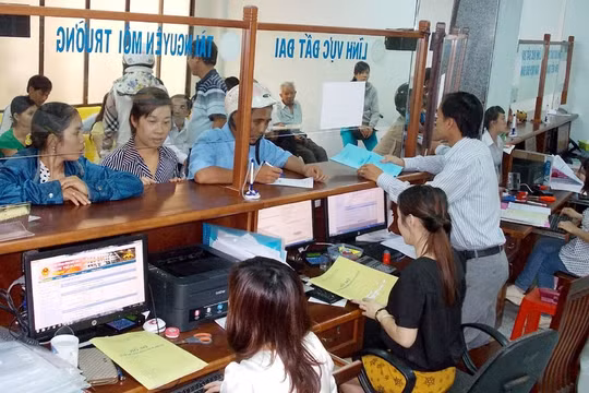 Bảo đảm quyền, lợi ích hợp pháp của người dân, doanh nghiệp khi sắp xếp tổ chức bộ máy nhà nước
