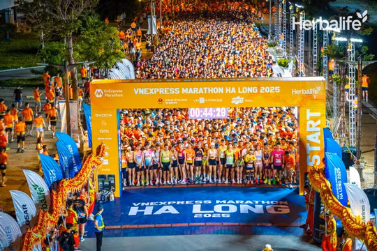 Herbalife Việt Nam đồng hành cùng giải chạy VnExpress Marathon Hạ Long