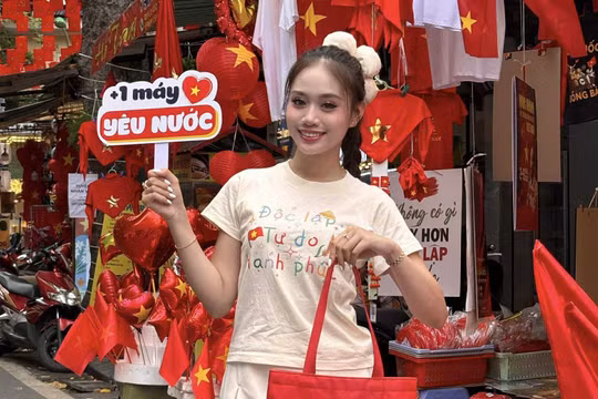 LADODA trao miễn phí 2.000 'túi tự hào' dịp Quốc khánh 80 năm, lan tỏa niềm tự hào dân tộc và thông điệp xanh