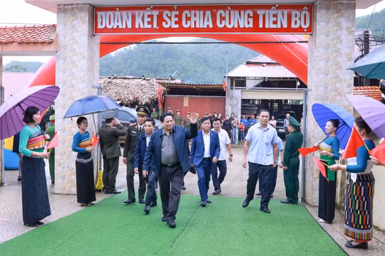 Thủ tướng Phạm Minh Chính và các Phó Thủ tướng dự khởi công xây dựng trường nội trú liên cấp tại các xã biên giới
