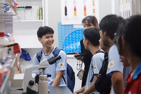 Thăng hạng giáo viên có bắt buộc phải có ngoại ngữ 2?