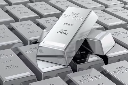 Giá bạc bật tăng sau cú lao dốc mạnh nhất trong 5 năm