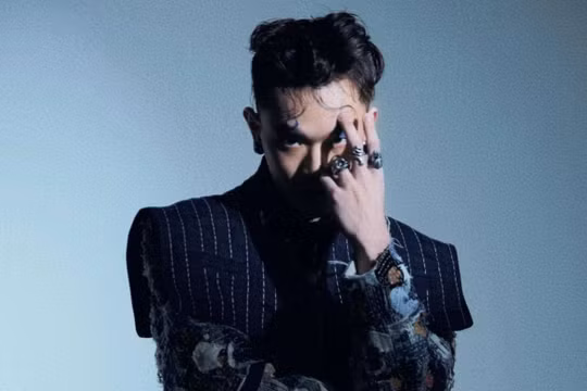 Nón vàng Rap Việt tung album đầu tay, trở lại đường đua âm nhạc