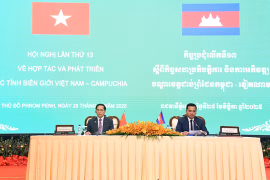 Việt Nam – Campuchia tăng cường phối hợp xây dựng biên giới hòa bình, hữu nghị và phát triển