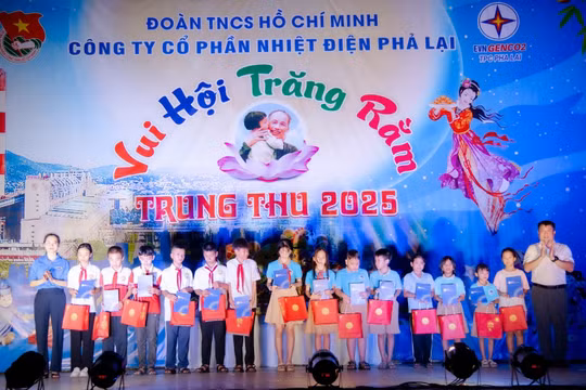 Đêm hội Trăng Rằm 2025 tại Nhiệt điện Phả Lại: Vui Tết thiếu nhi, lan tỏa yêu thương