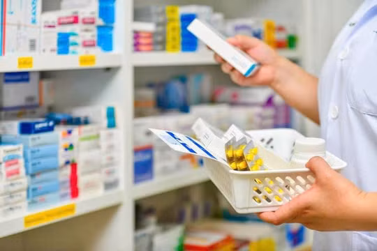 Bộ Y tế siết chặt thủ tục hành chính trong lĩnh vực dược, kiểm soát chặt thuốc đặc biệt